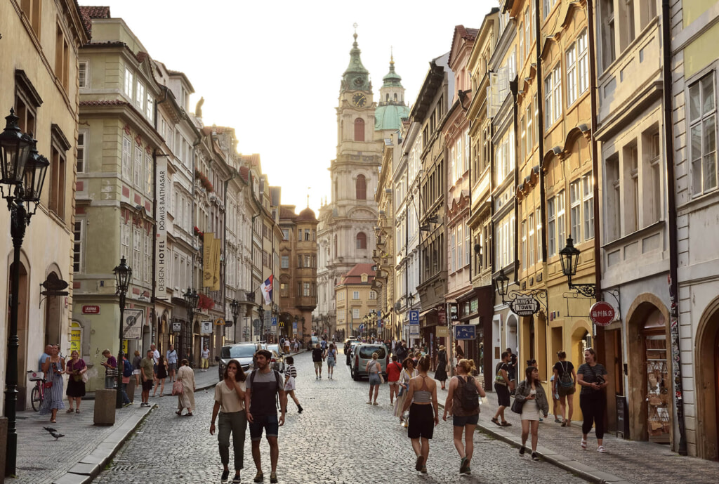 Prague, Photo by Guozhen Jing from Pixabay