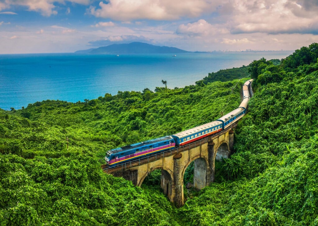Vietnam Railways, by VietnamOnline.com