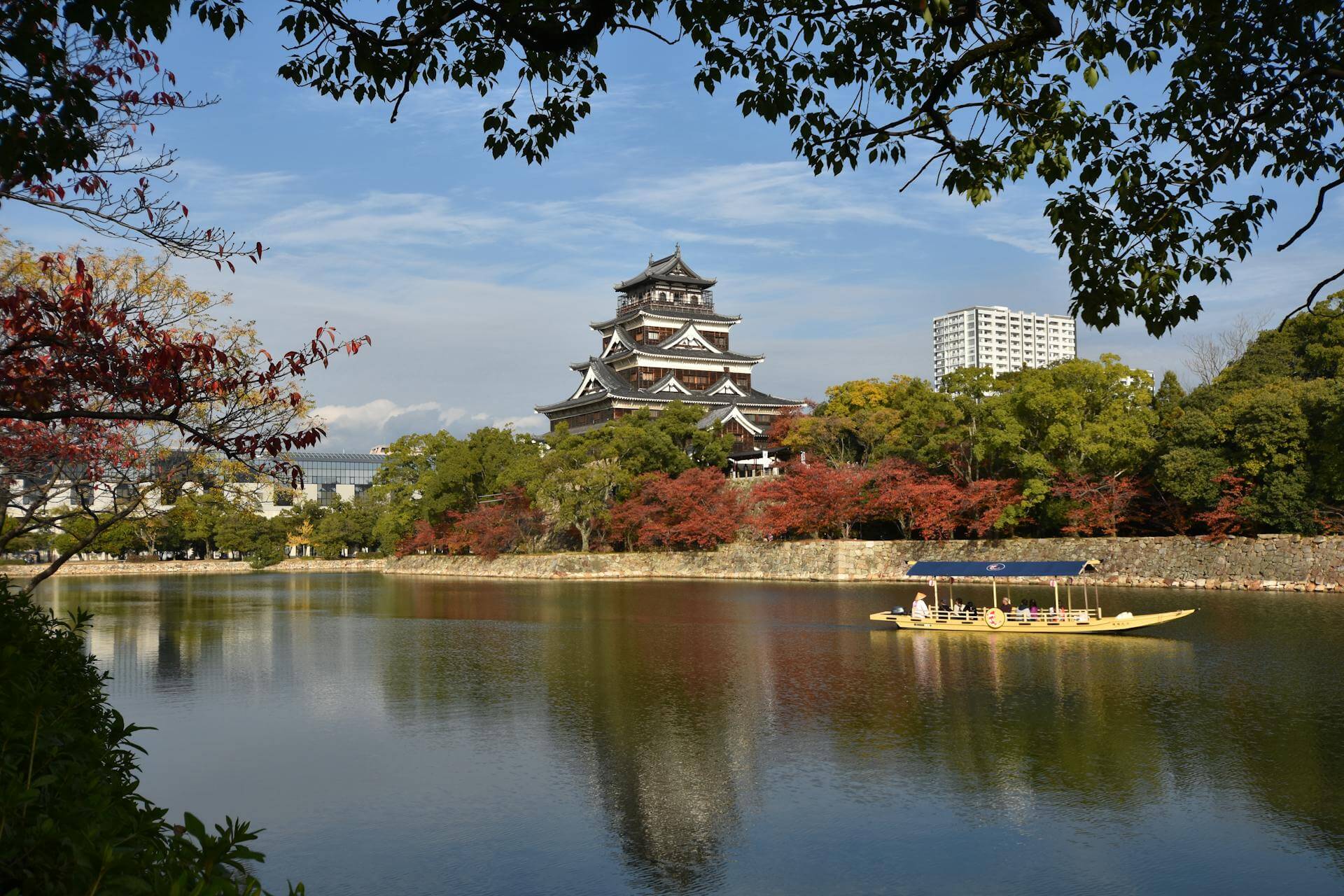 The Hiroshima Castle, Hiroshima, Japan. Photo by David Warner, Pexels