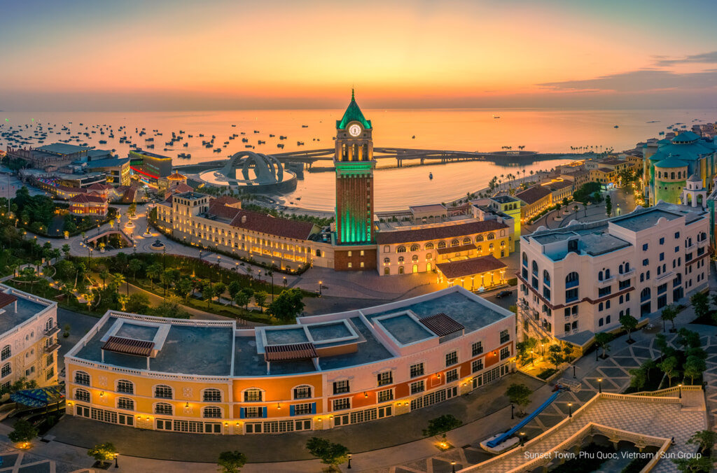 Experience the surreal beauty of the Kiss Bridge and Sunset Town