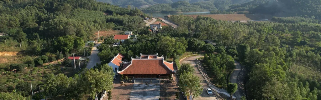 Ủy ban Di sản Thế giới UNESCO công nhận Quần thể di tích và danh thắng Yên Tử, Vĩnh Nghiêm, Côn Sơn, Kiếp Bạc là Di sản Văn hóa Thế giới thứ 9 của Việt Nam. The ninth UNESCO World Heritage Site of Vietnam: Yen Tu, Vinh Nghiem, Con Son, Kiep Bac Complex of Monuments and Landscapes